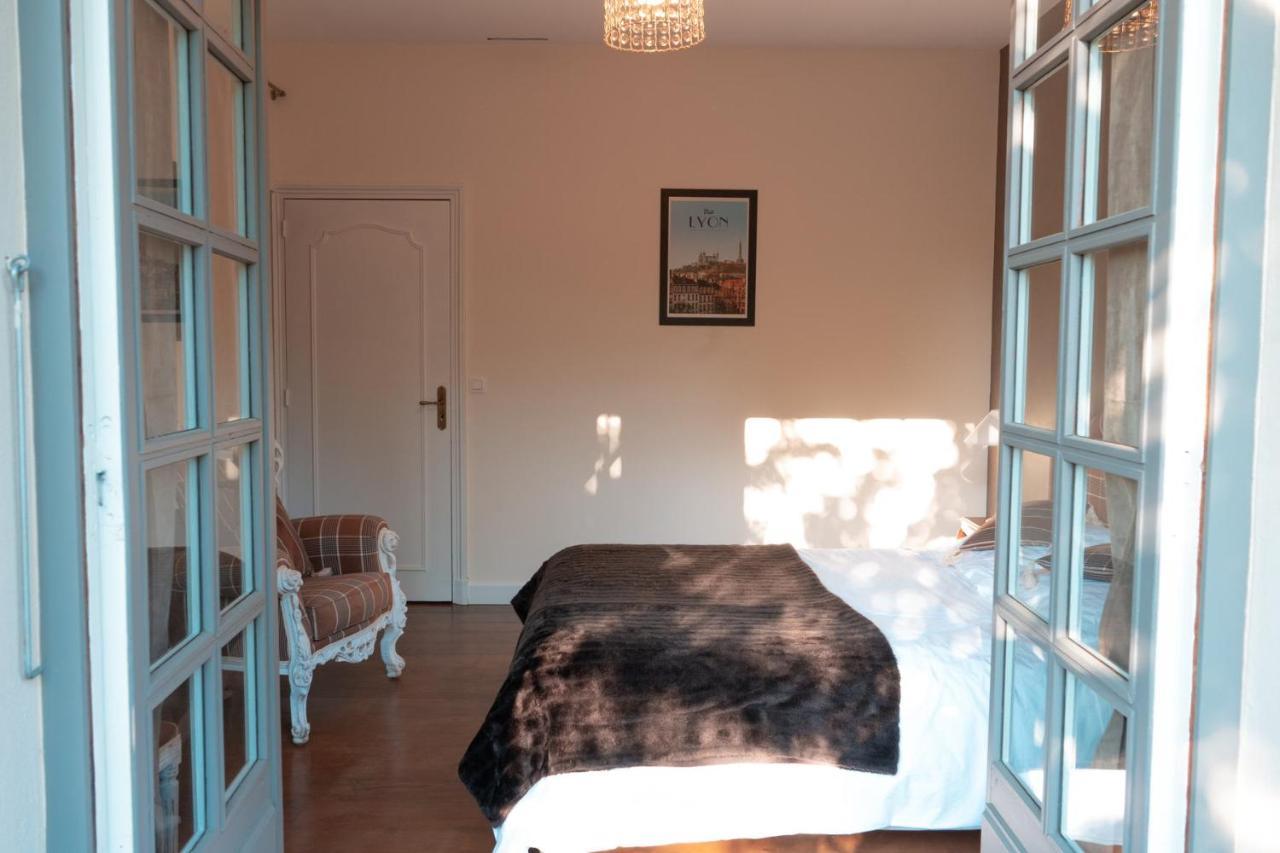 Villa Des Gones Dommartin  Extérieur photo